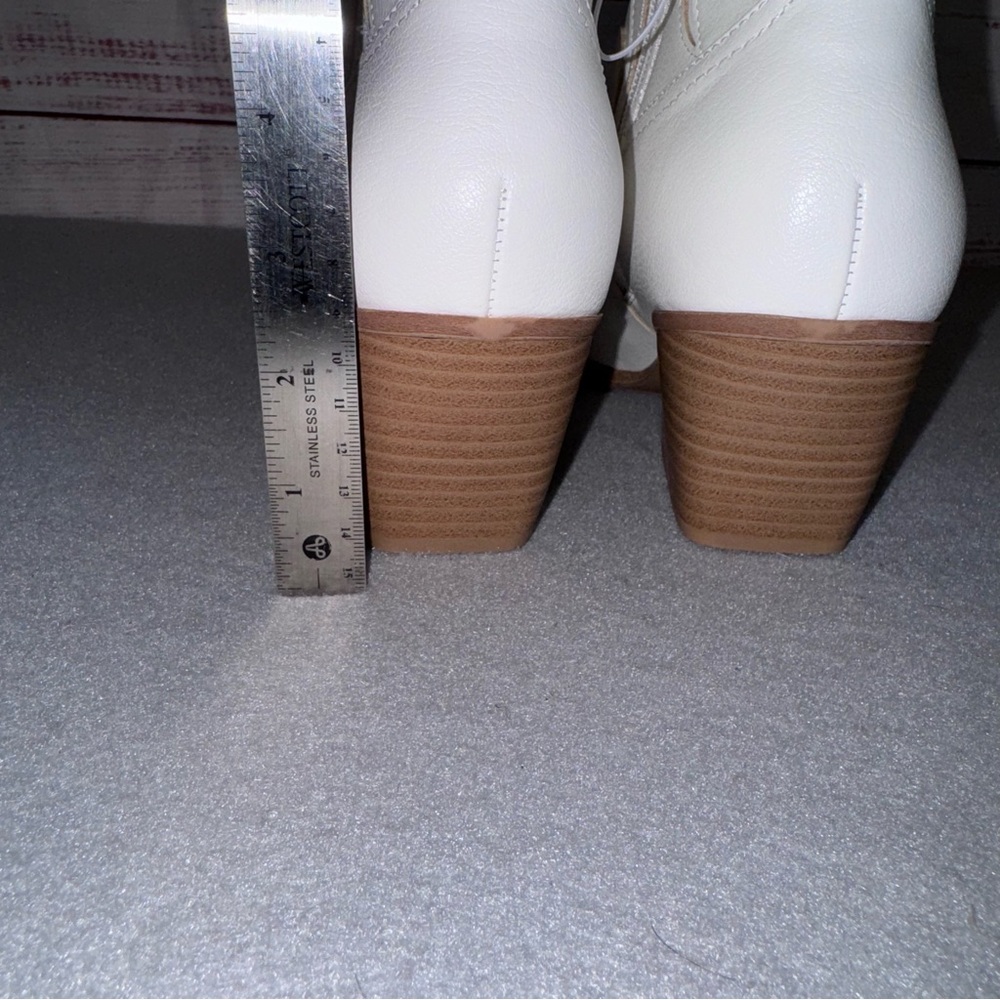 NWT White Daytona Western / Cowboy Point Toe Boot - Picture 7 of 12